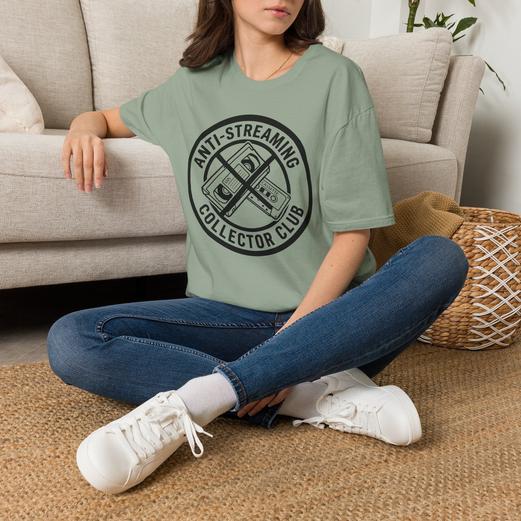 Anti-streaming collector club t-shirt